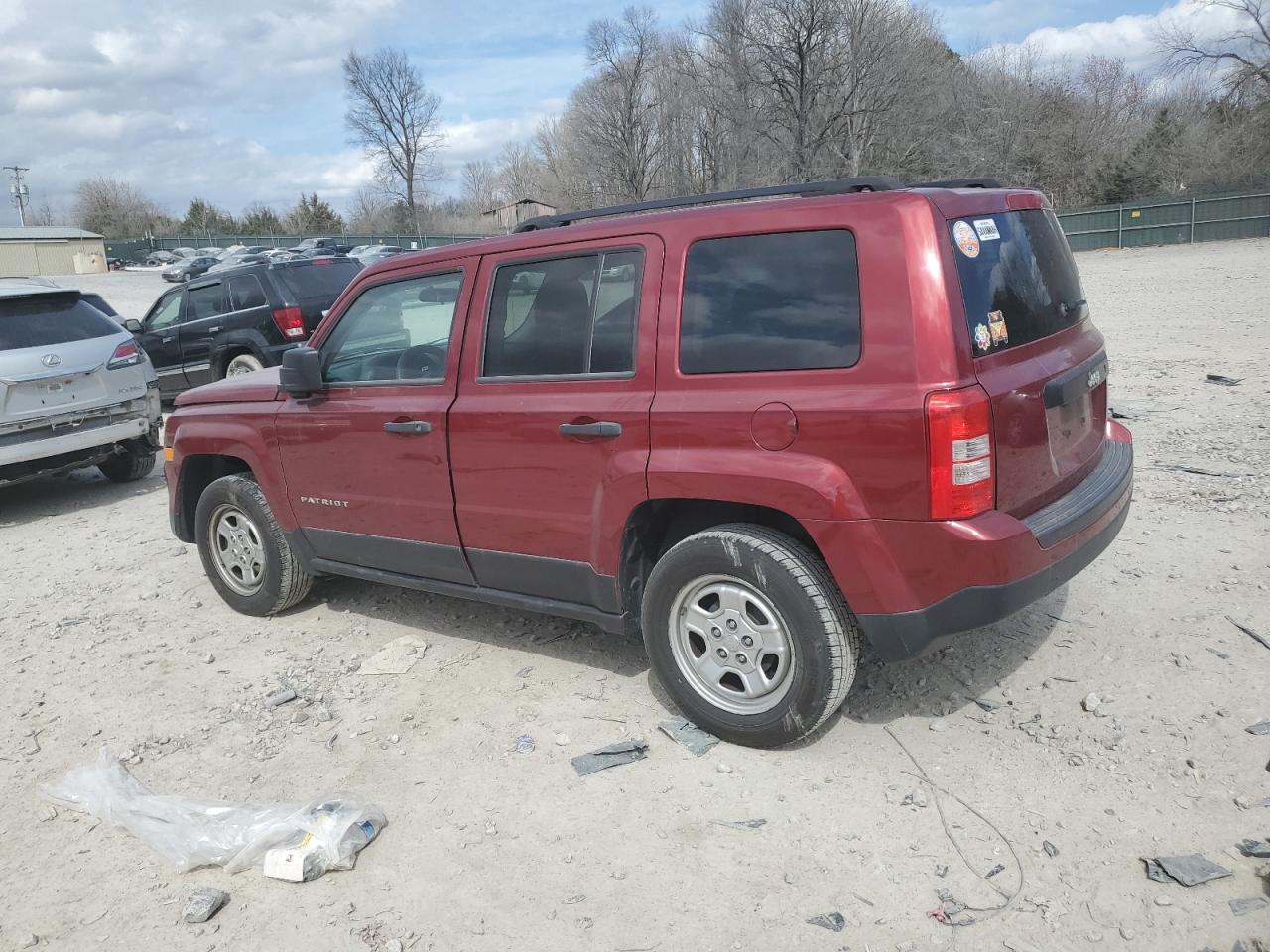 2015 Jeep Liberty (Patriot) - Image 2