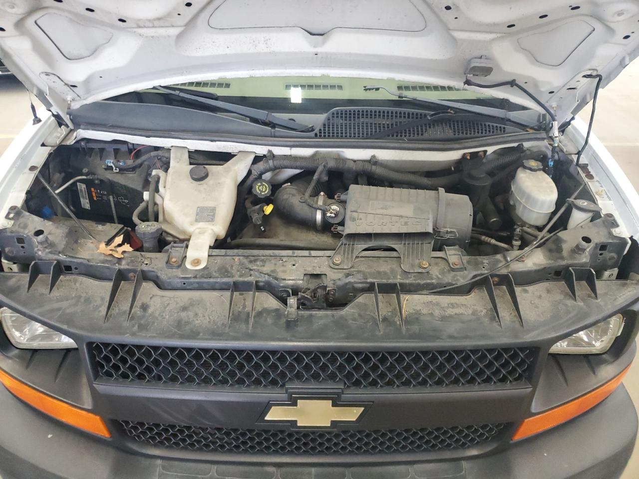 2012 Chevrolet Express - Image 12