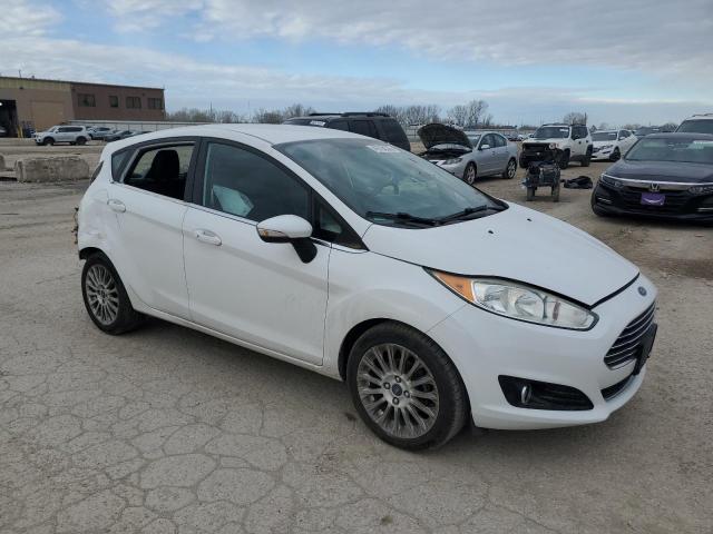 Hatchbacks FORD FIESTA 2014 White