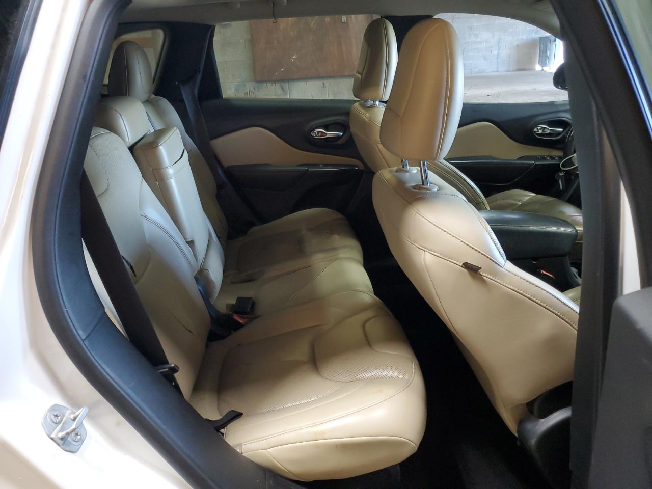 2015 Jeep Grand Cherokee - Image 11