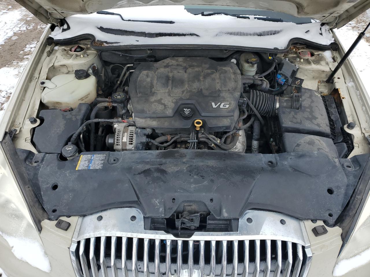 2010 Buick Lucerne - Image 11