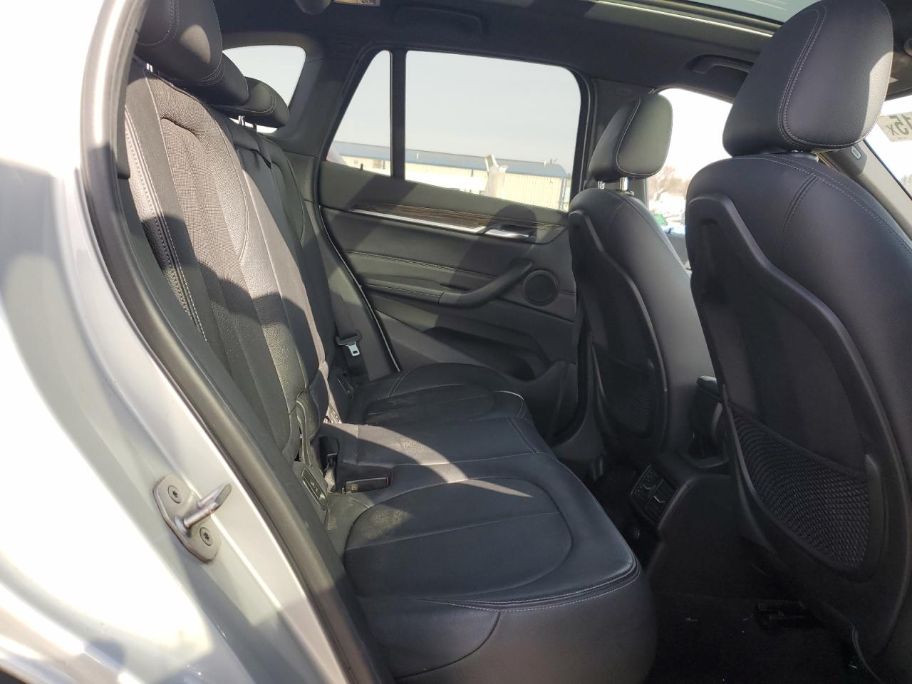2016 BMW X1 - Image 11