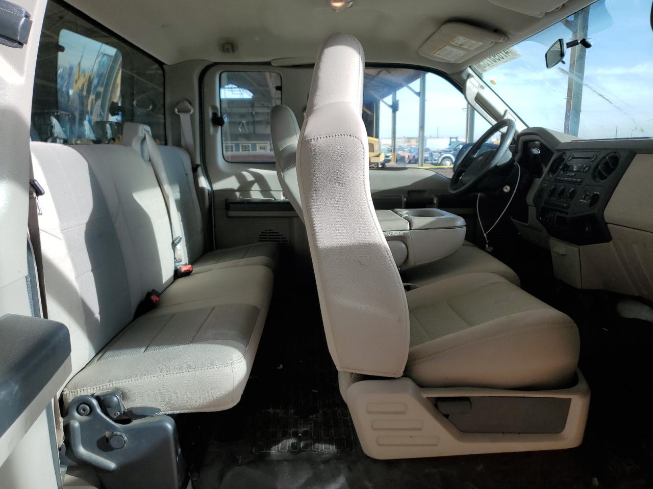 2008 Ford F250 - Image 10