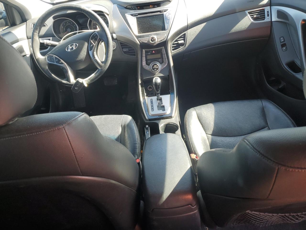 2013 Hyundai Elantra - Image 8