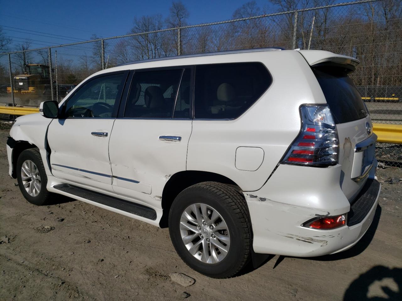 2016 Lexus GX - Image 2