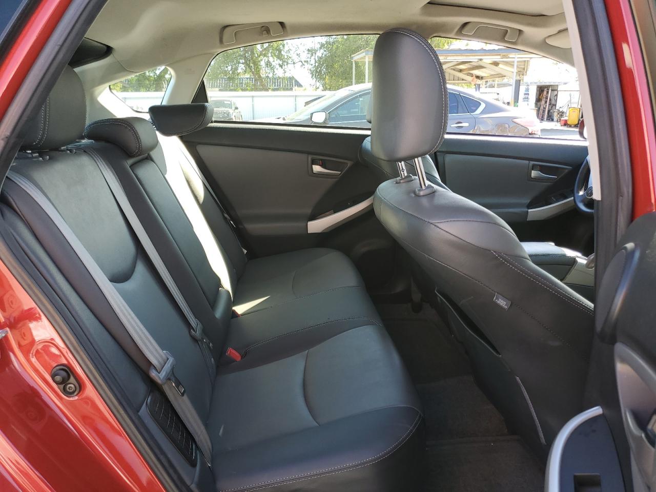 2013 Toyota Prius - Image 10