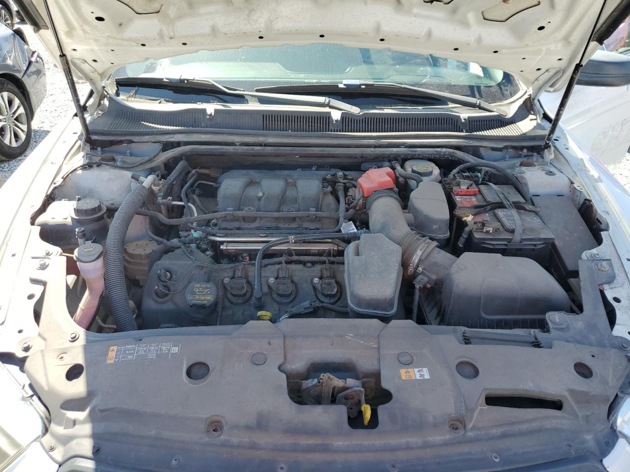 2014 Ford Taurus - Image 11