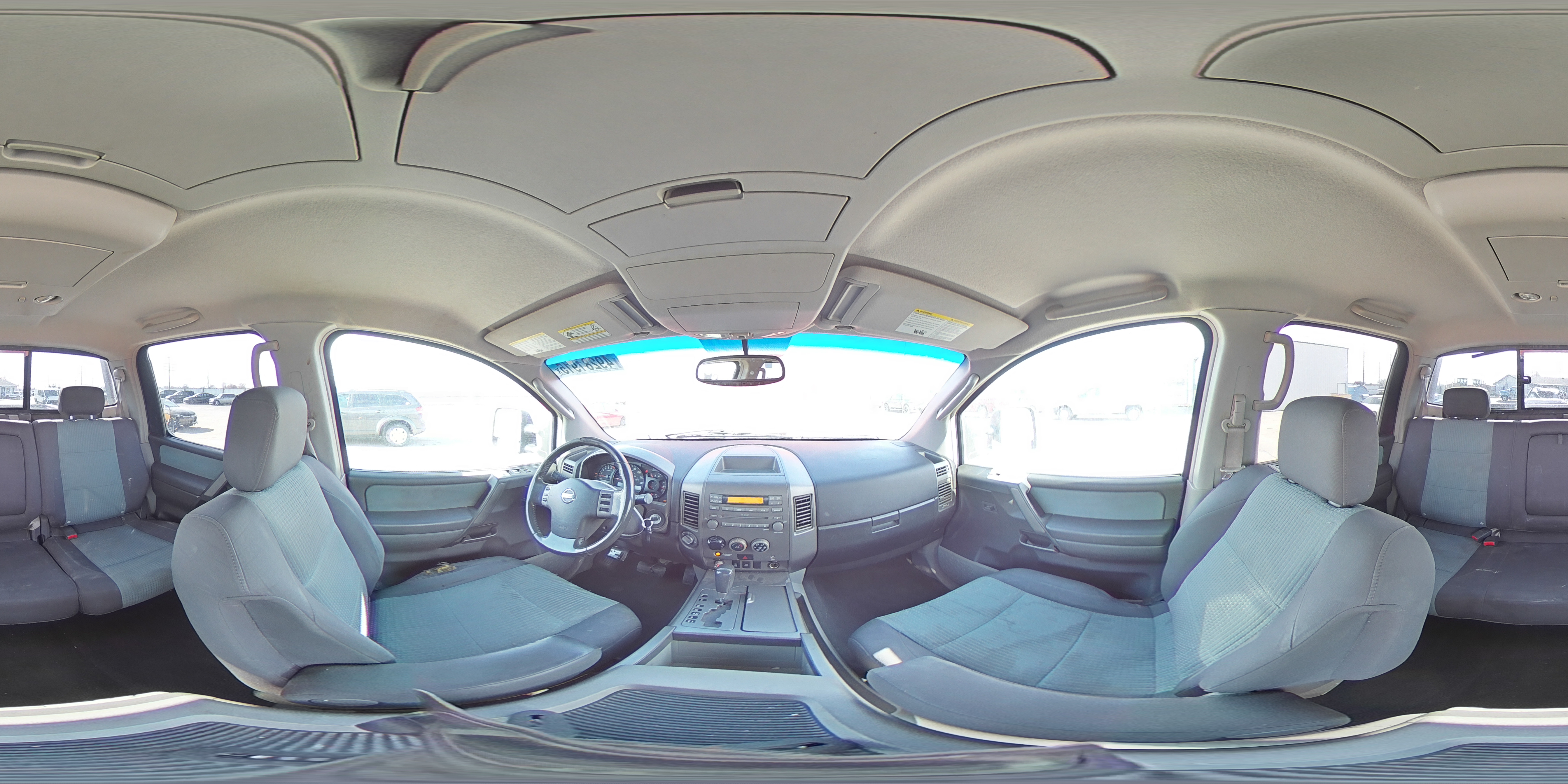 2004 Nissan Titan - Image 13