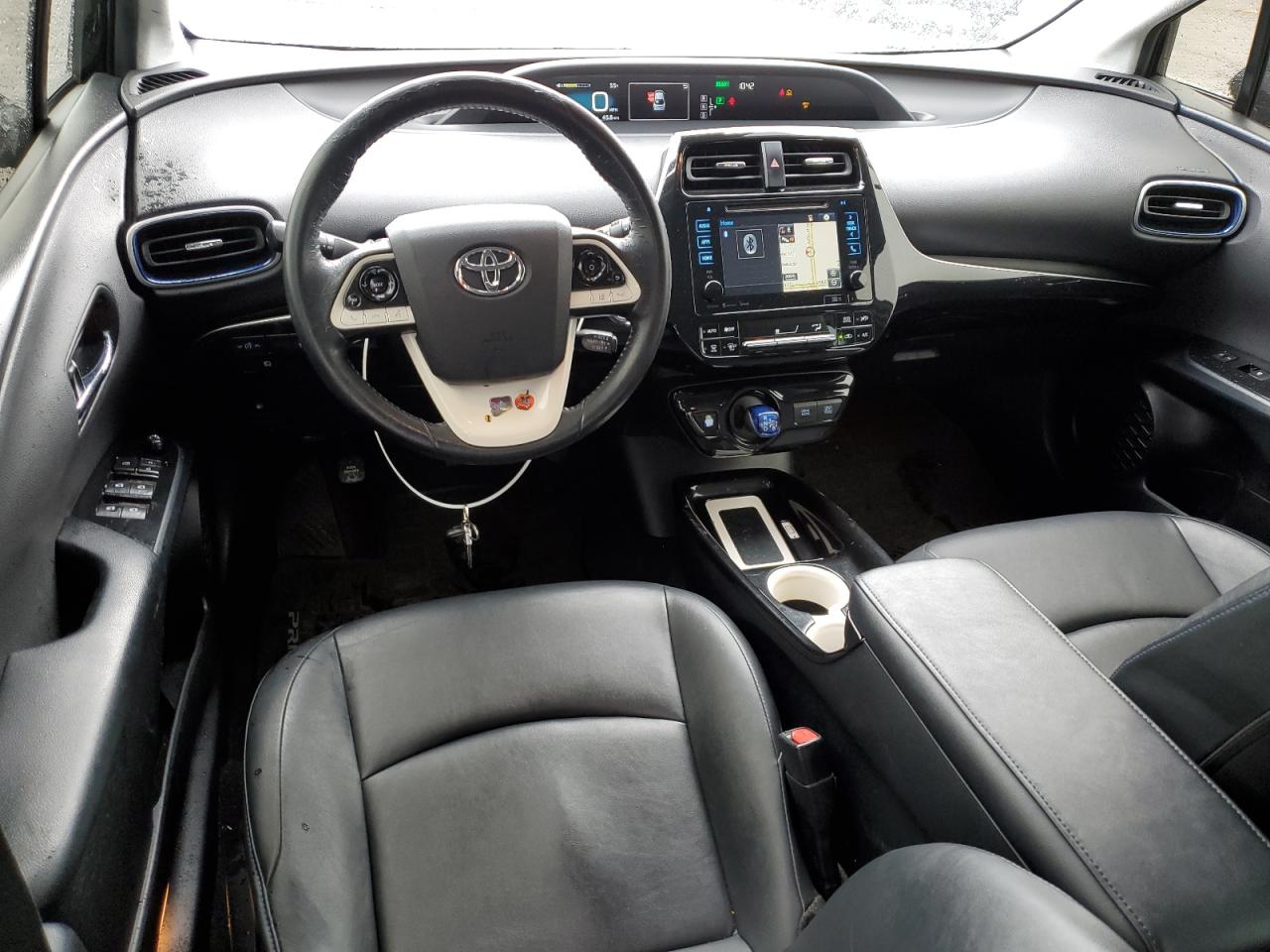 2016 Toyota Prius - Image 8