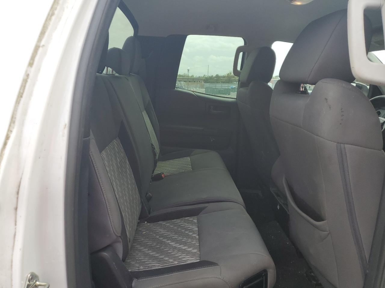 2018 Toyota Tundra - Image 10