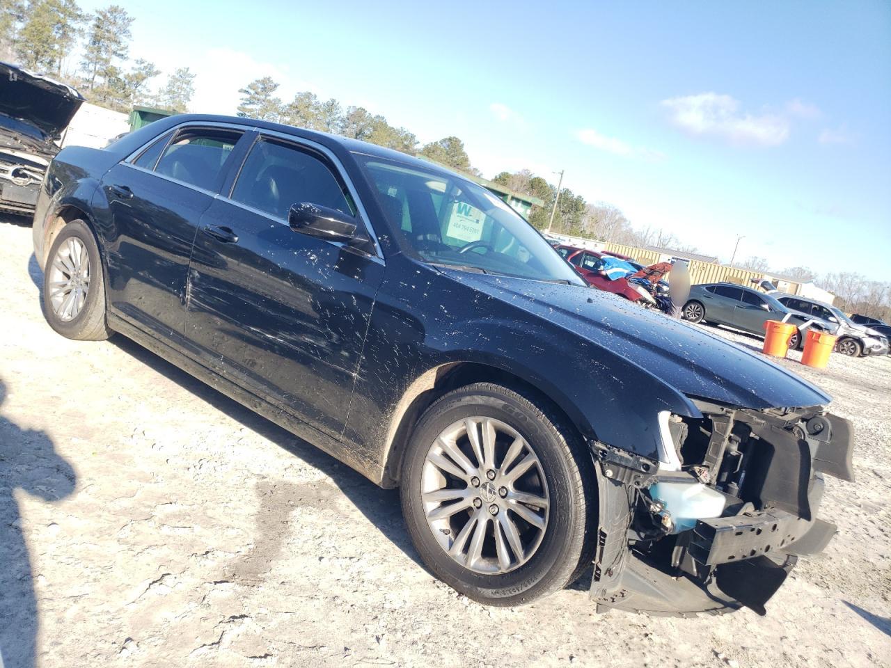 2019 Chrysler 300 - Image 4