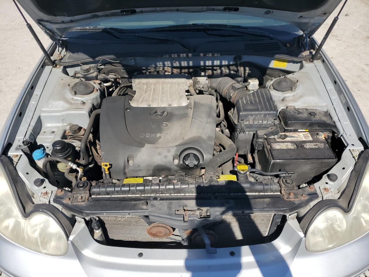 2004 Hyundai Sonata - Image 11