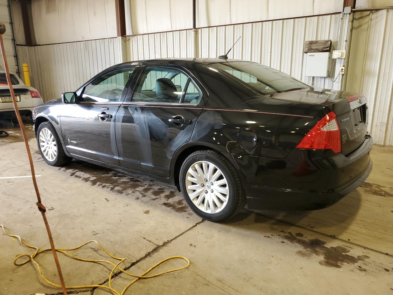 2010 Ford Fusion - Image 2