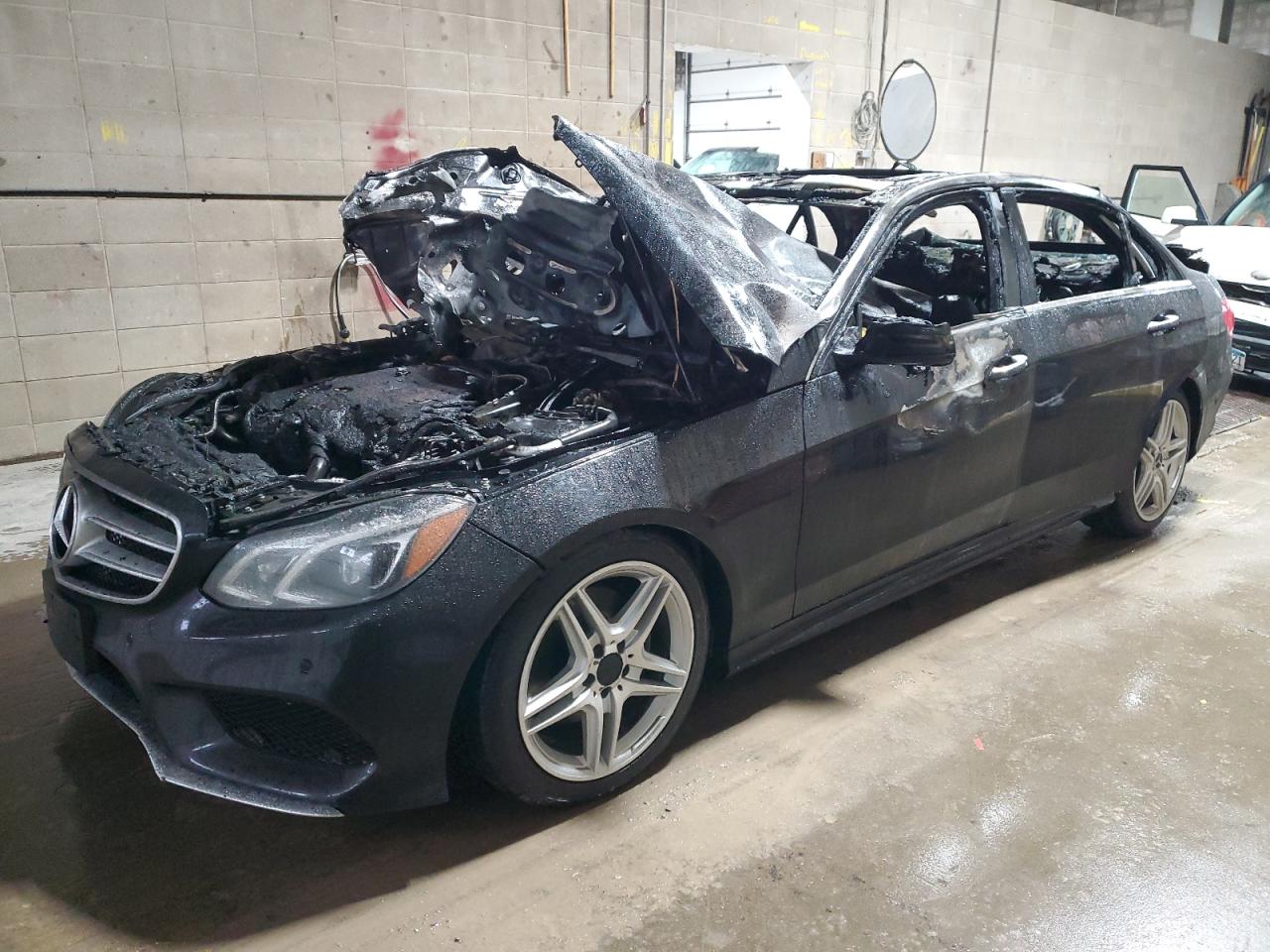 2014 Mercedes-Benz E 350 4Matic на продаже в Blaine, MN - Burn