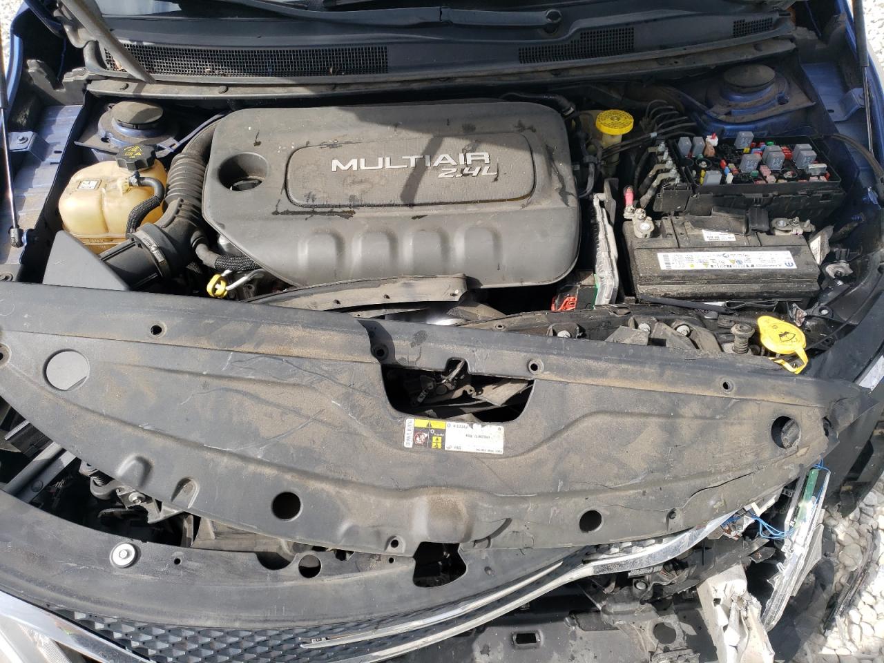 2015 Chrysler 200 - Image 11