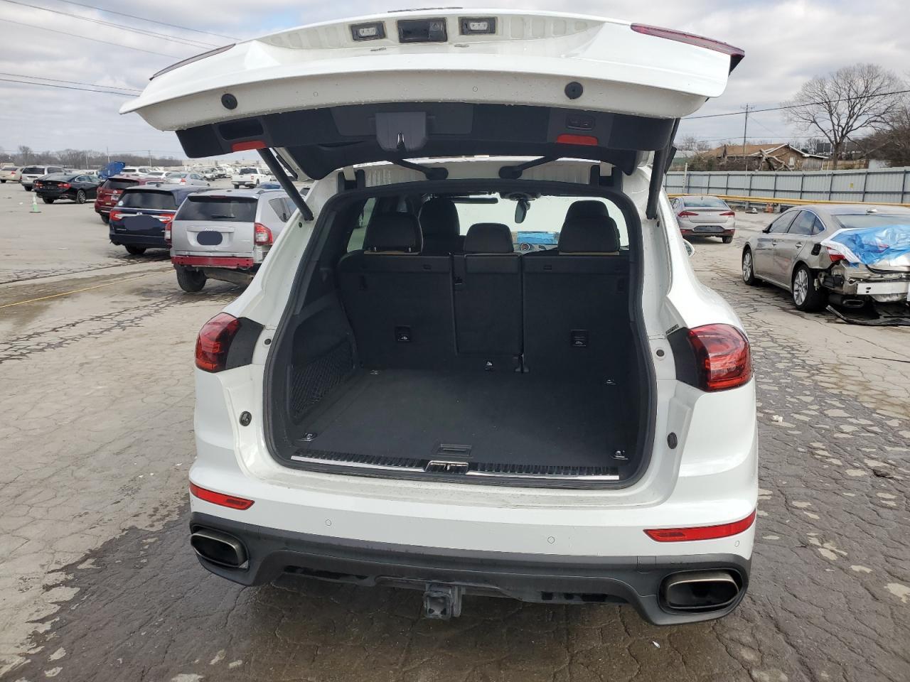 2016 Porsche Cayenne - Image 6