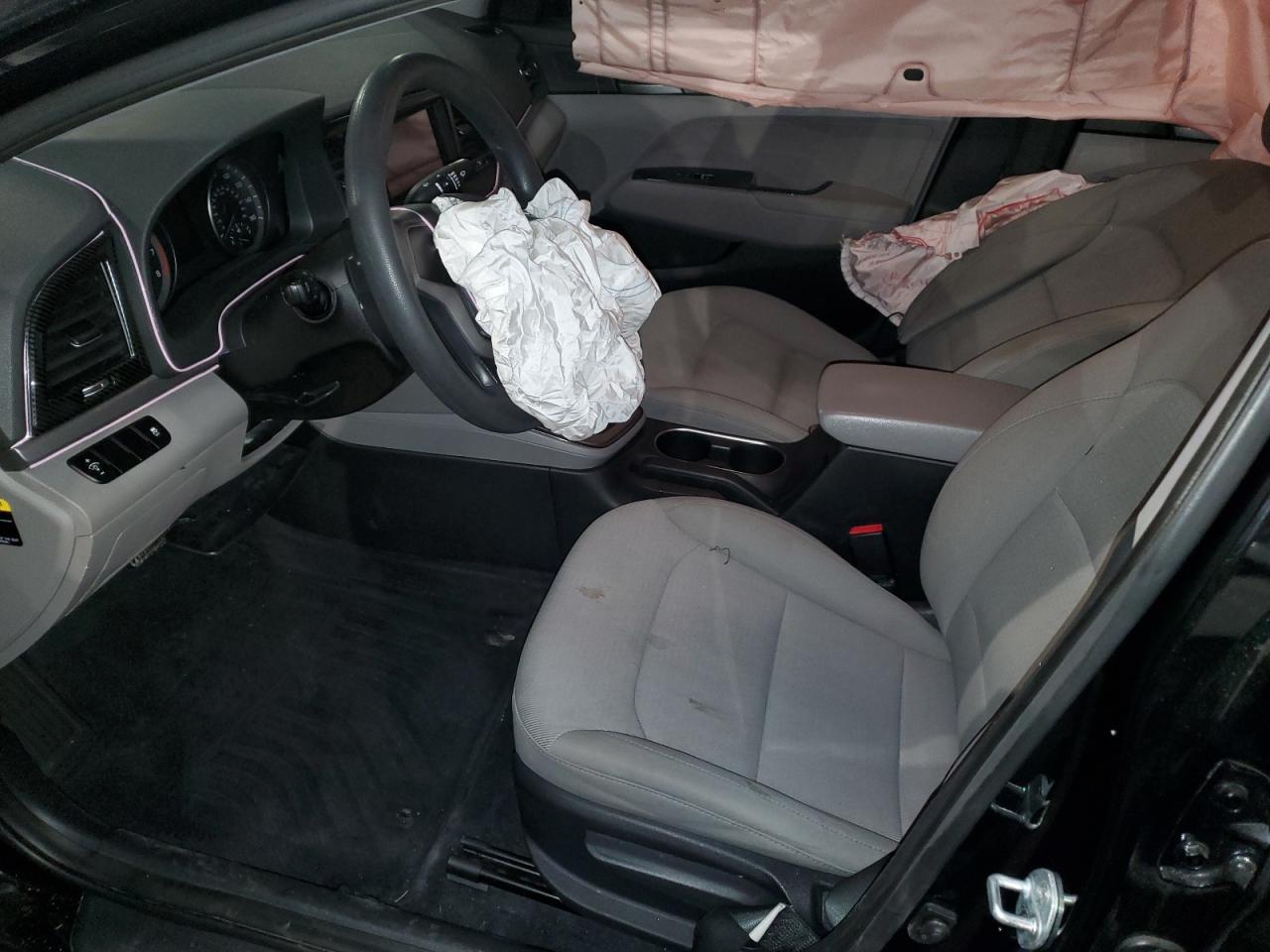 2017 Hyundai Elantra - Image 7