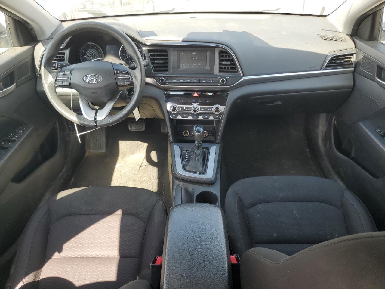 2020 Hyundai Elantra - Image 8