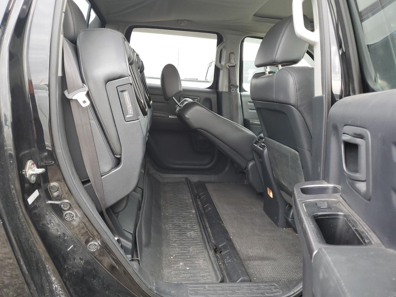 2010 Honda Ridgeline - Image 10
