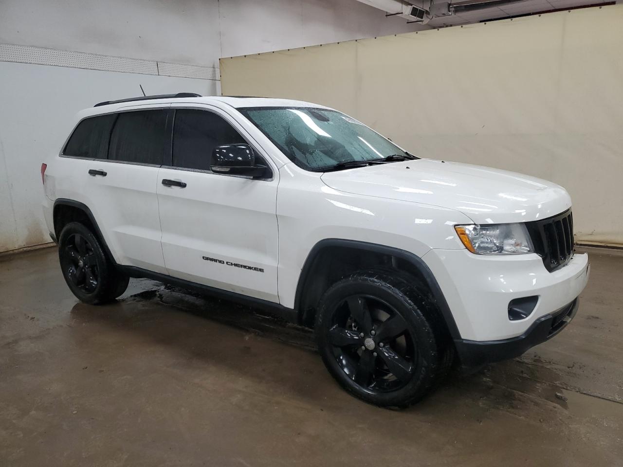 2011 Jeep Grand Cherokee - Image 4