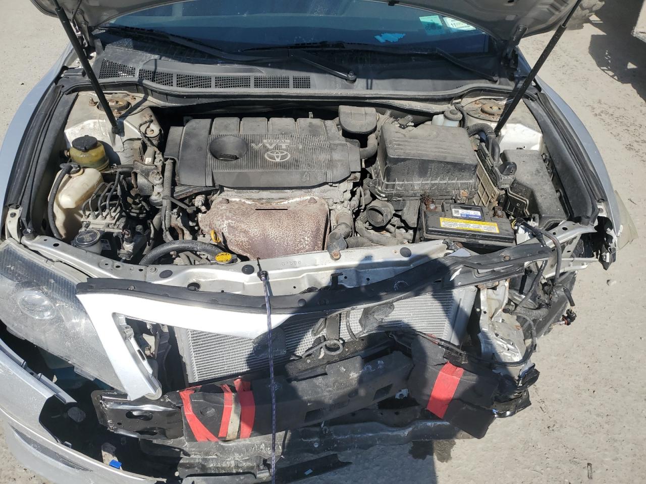 2010 Toyota Camry - Image 11