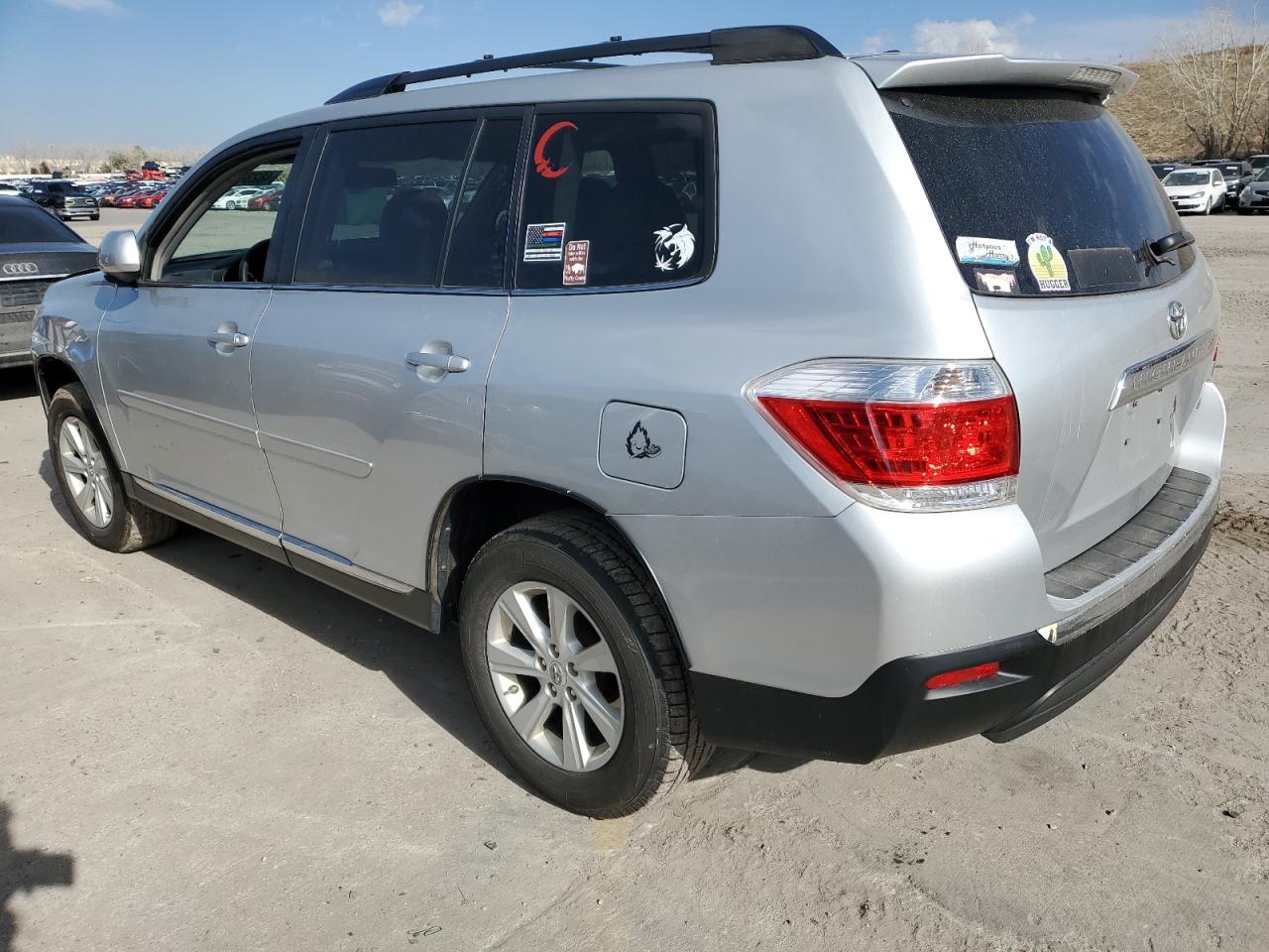 2012 Toyota Highlander - Image 2