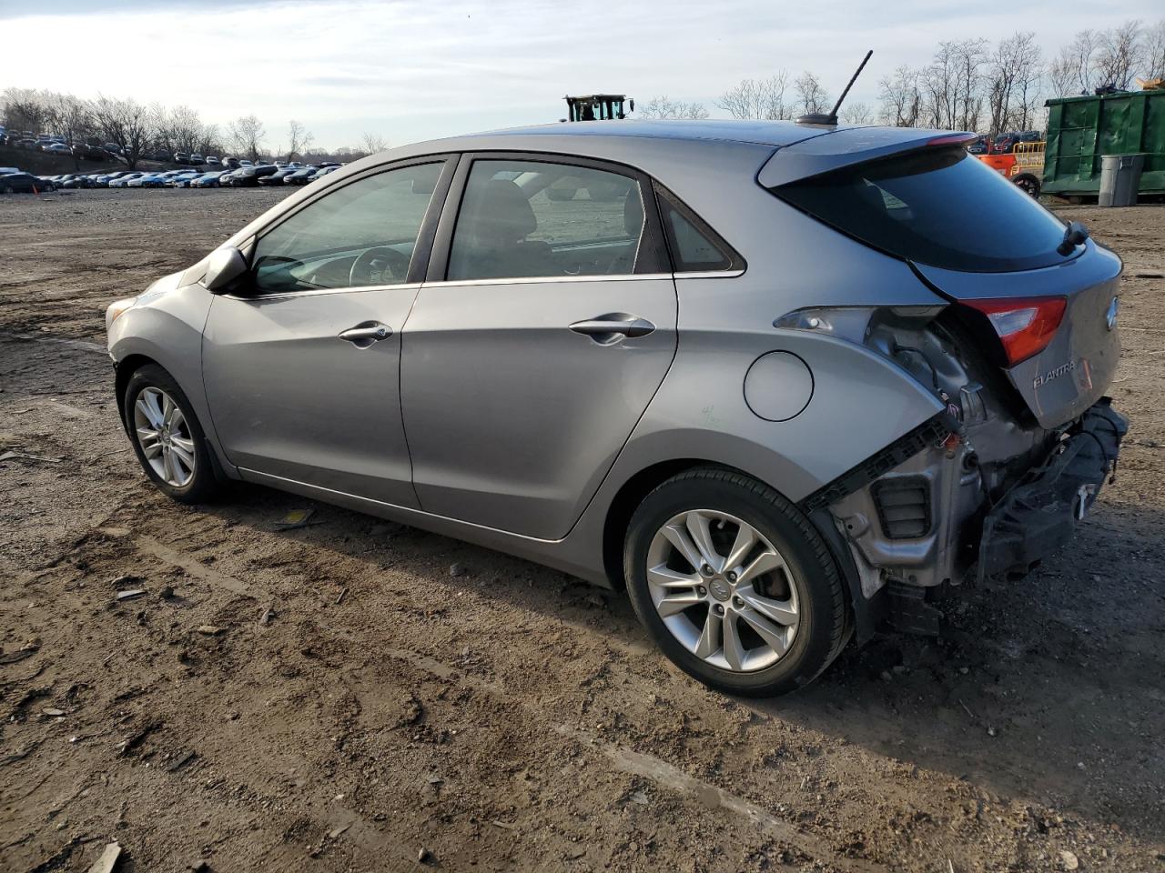 2015 Hyundai Elantra - Image 2