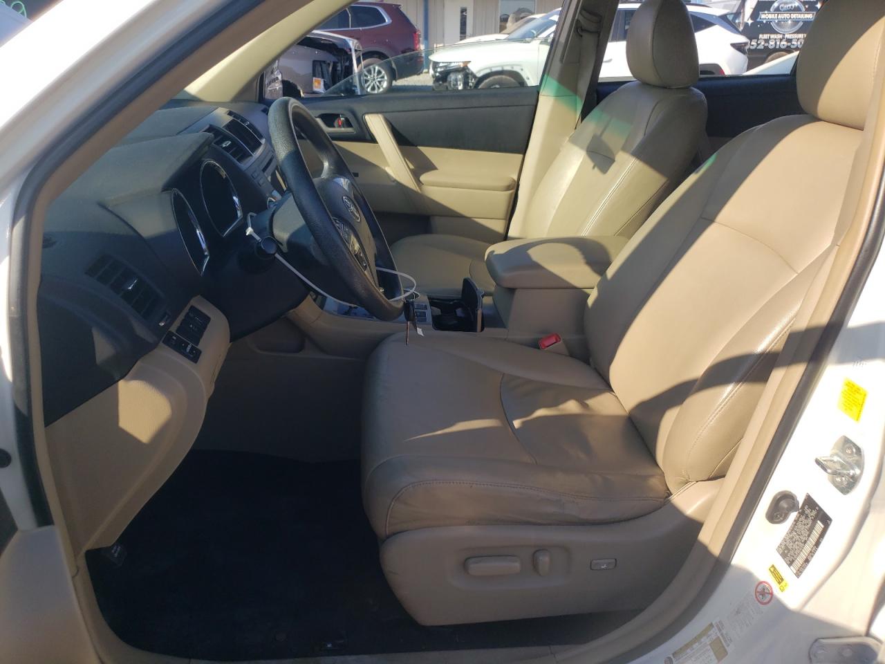2011 Toyota Highlander - Image 7