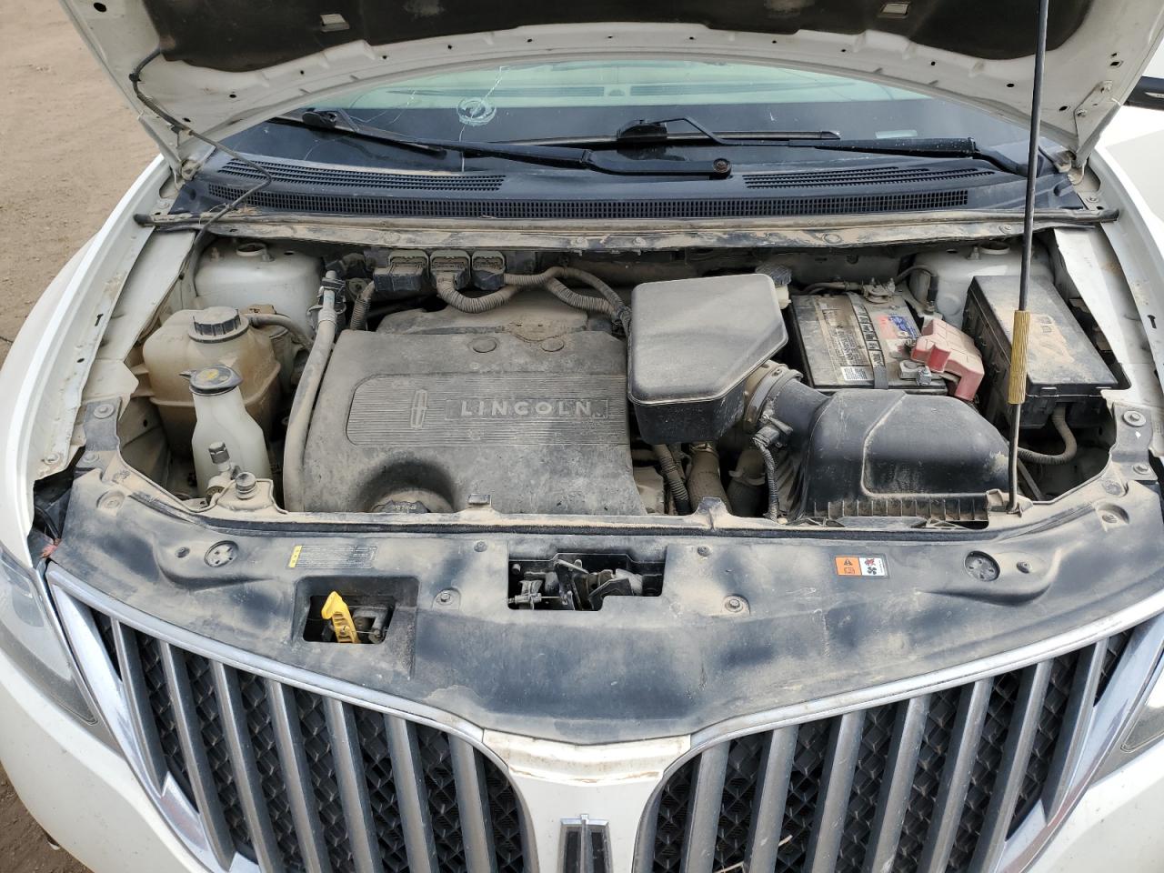2013 Lincoln MKX - Image 12
