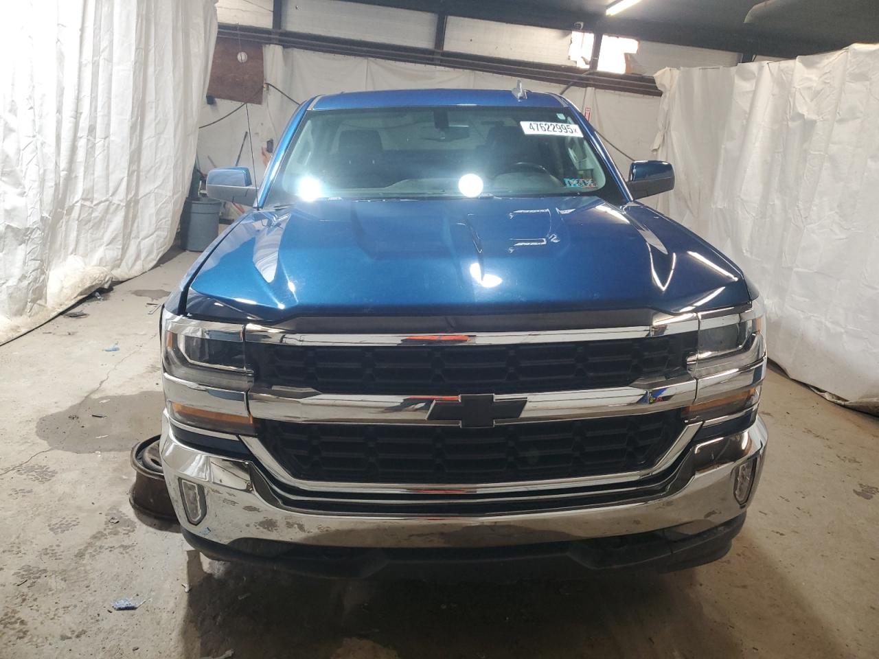 2017 Chevrolet Silverado - Image 5