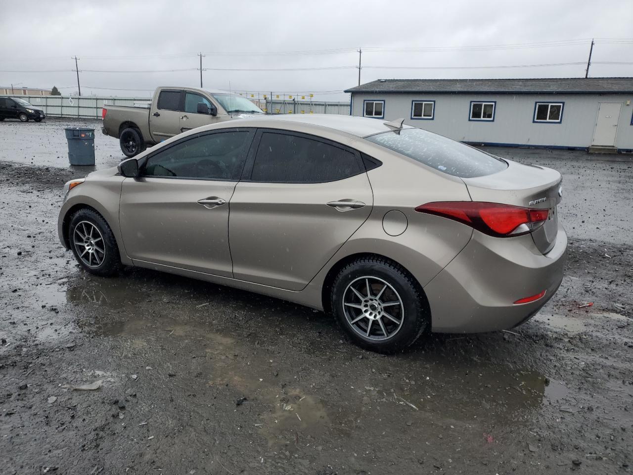 2015 Hyundai Elantra - Image 2