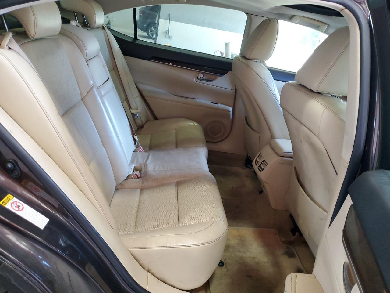 2015 Lexus ES - Image 10