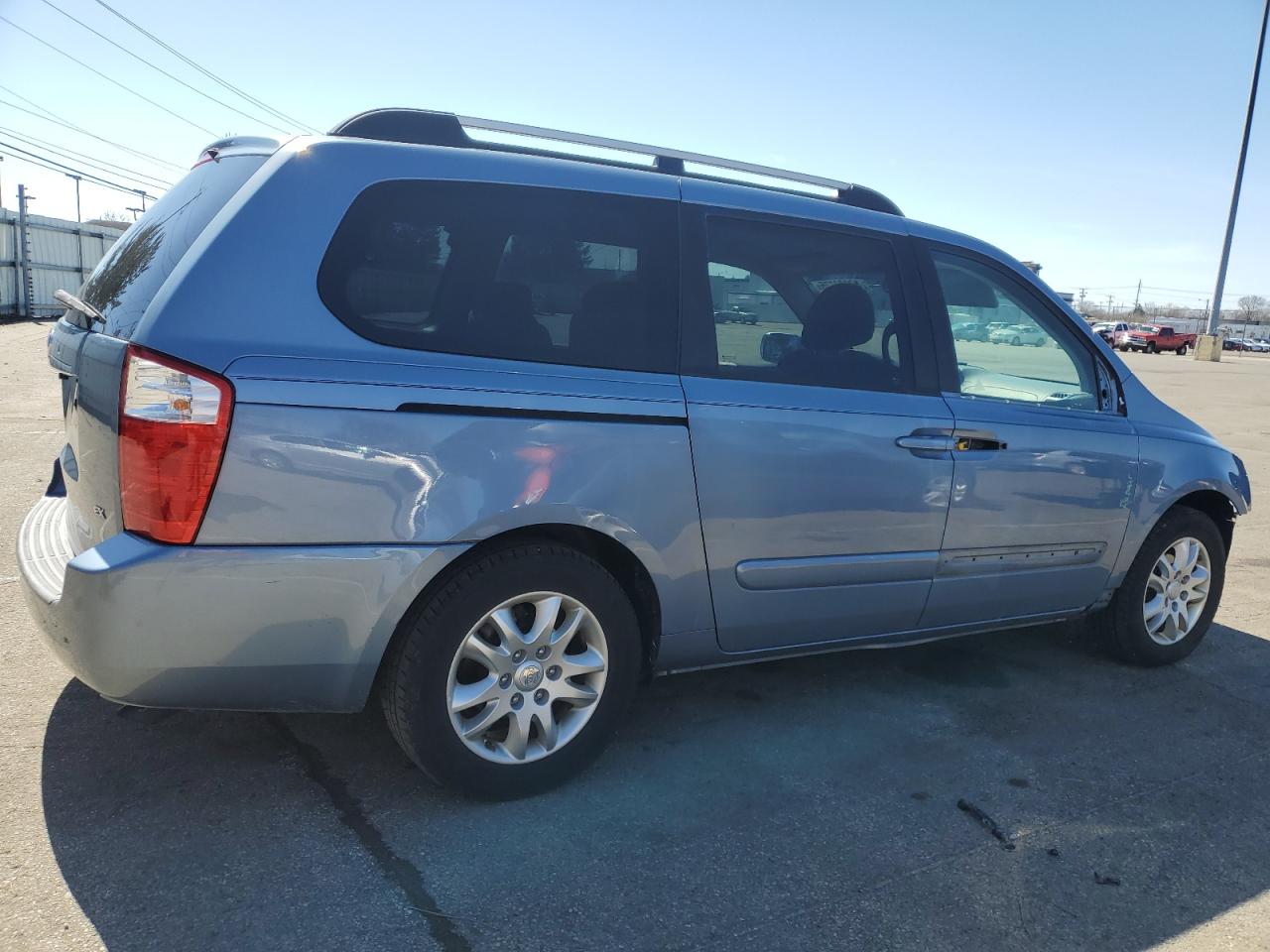 2008 Kia Sedona - Image 3