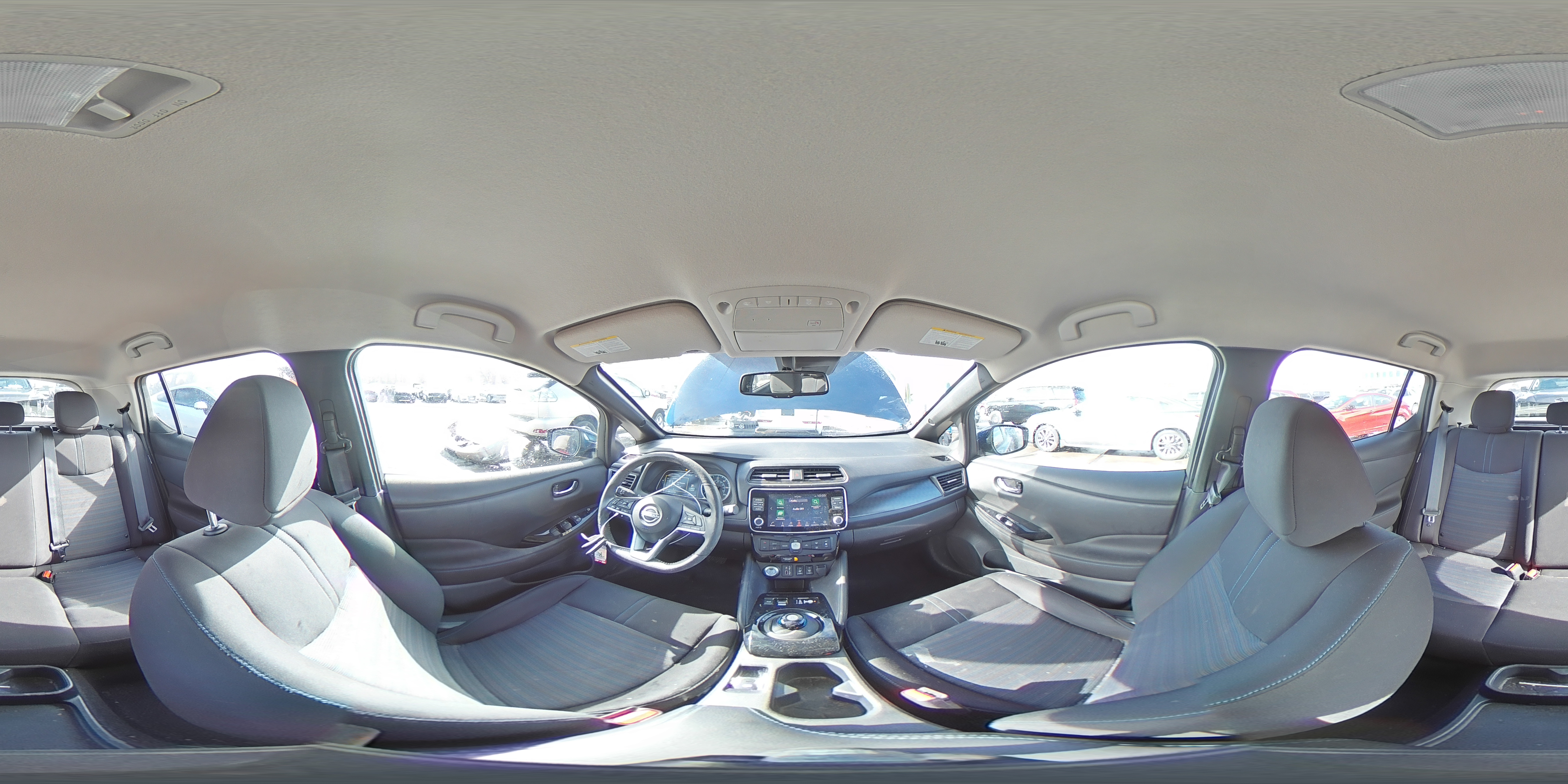 2024 Nissan Leaf - Image 14