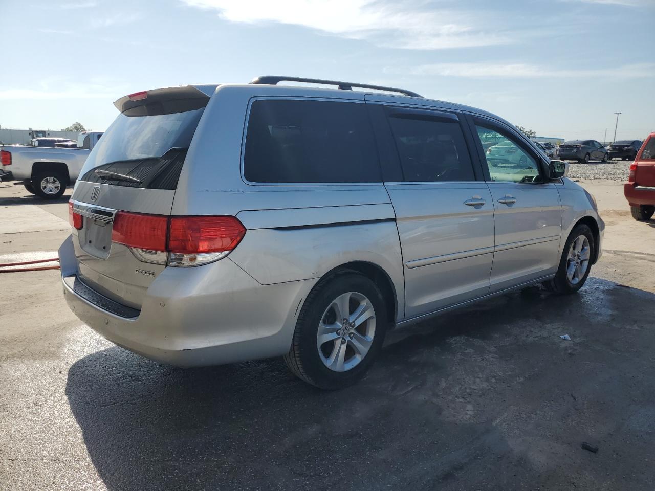 2010 Honda Odyssey - Image 3