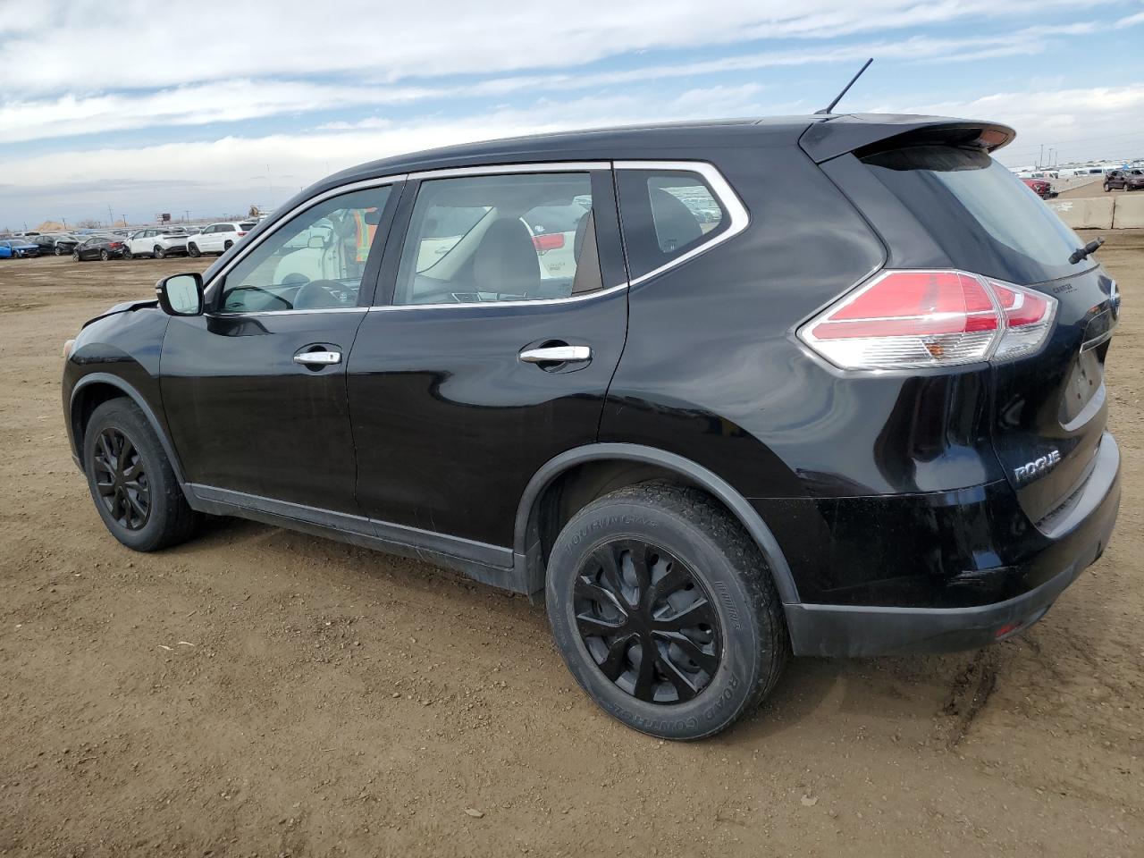 2015 Nissan Rogue - Image 2