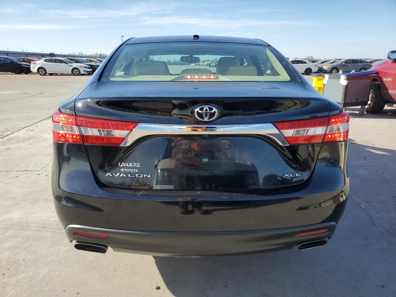 2015 Toyota Avalon - Image 6