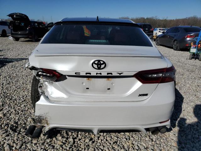  TOYOTA CAMRY 2021 Biały