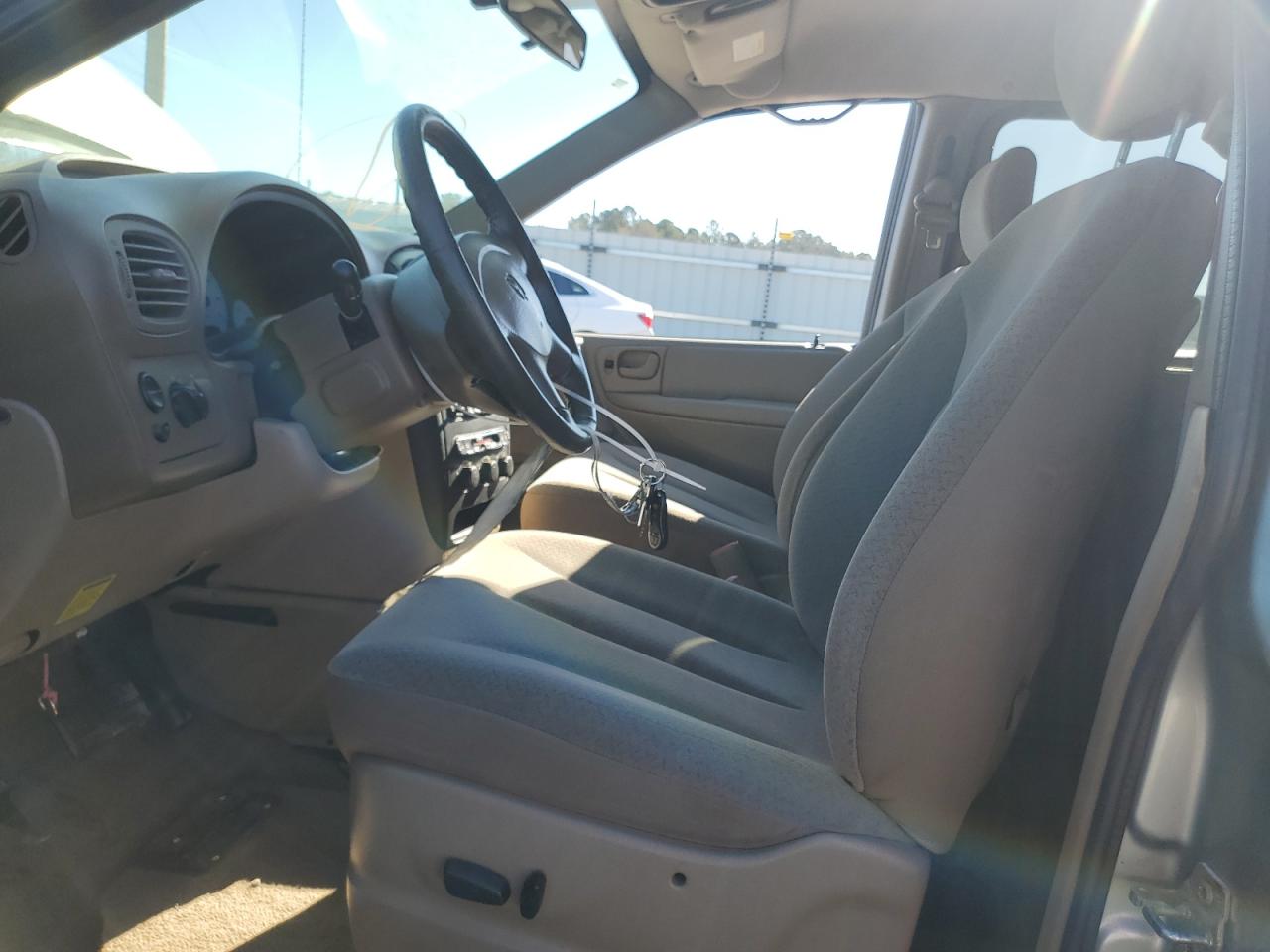 2003 Dodge Grand Caravan Sport VIN: 2D4GP44L73R207035 Lot: 49324265