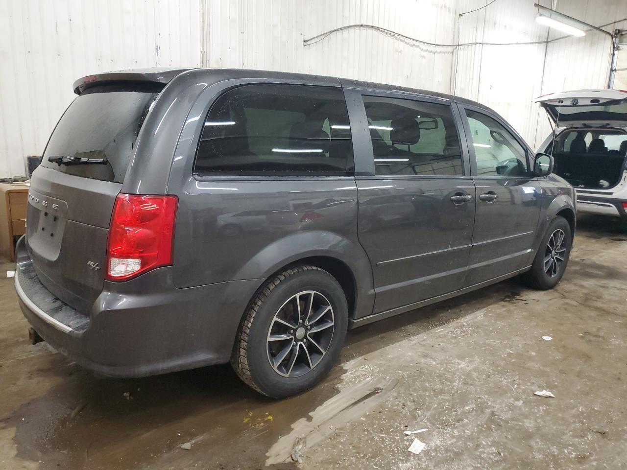 2016 Dodge Caravan - Image 3