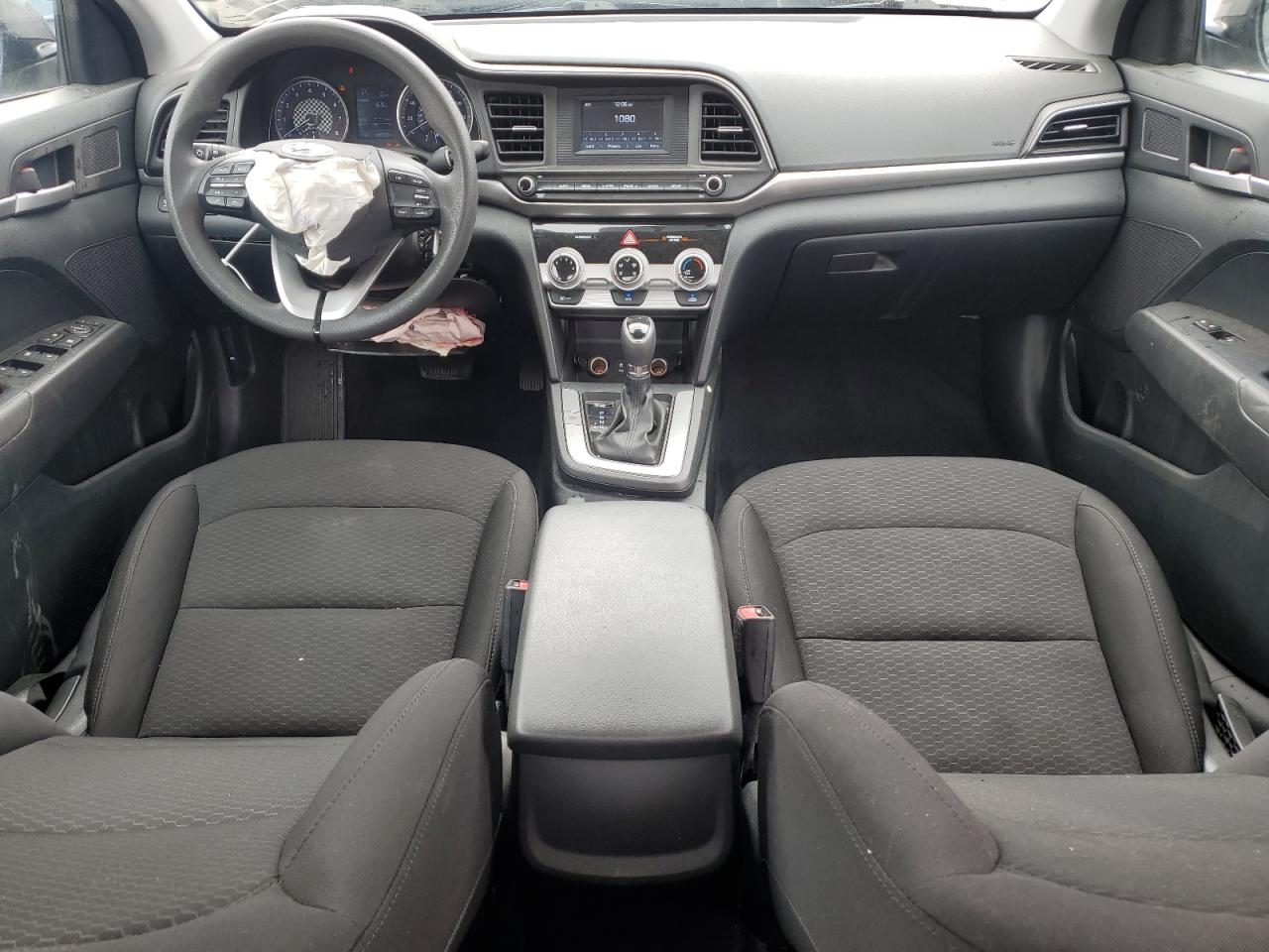 2019 Hyundai Elantra - Image 8
