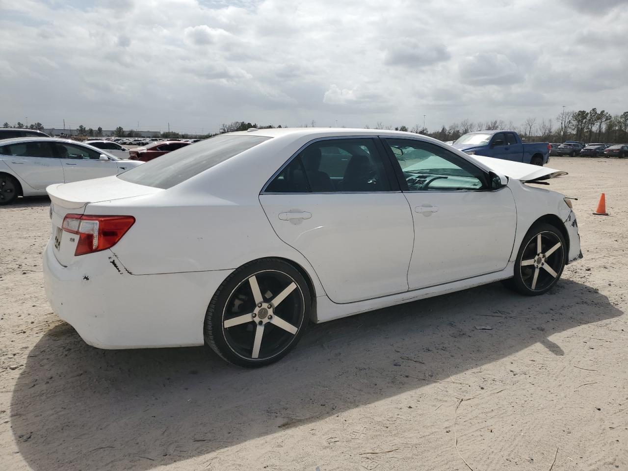 2012 Toyota Camry - Image 3