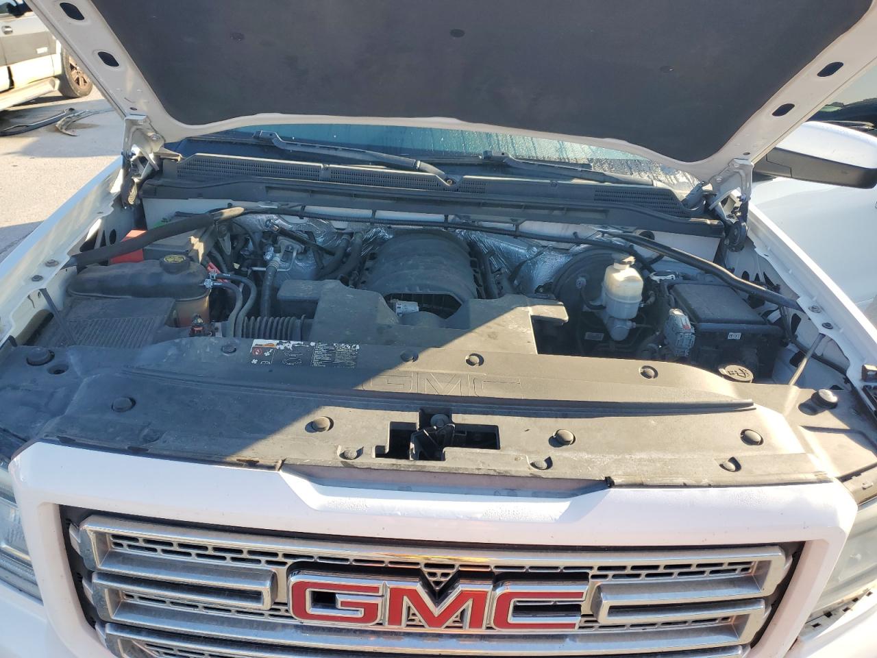 2016 GMC Sierra - Image 13