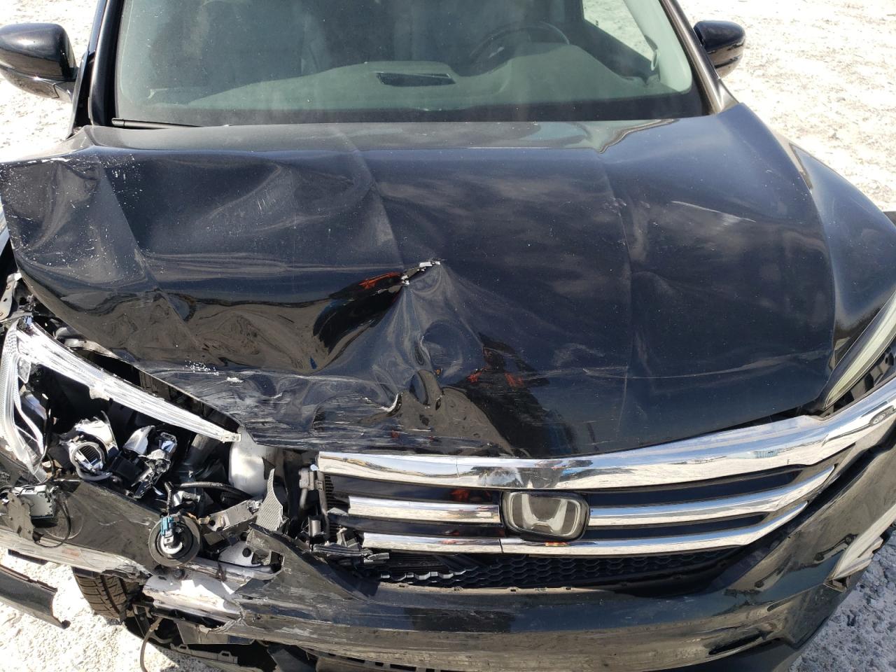 2017 Honda Pilot - Image 12