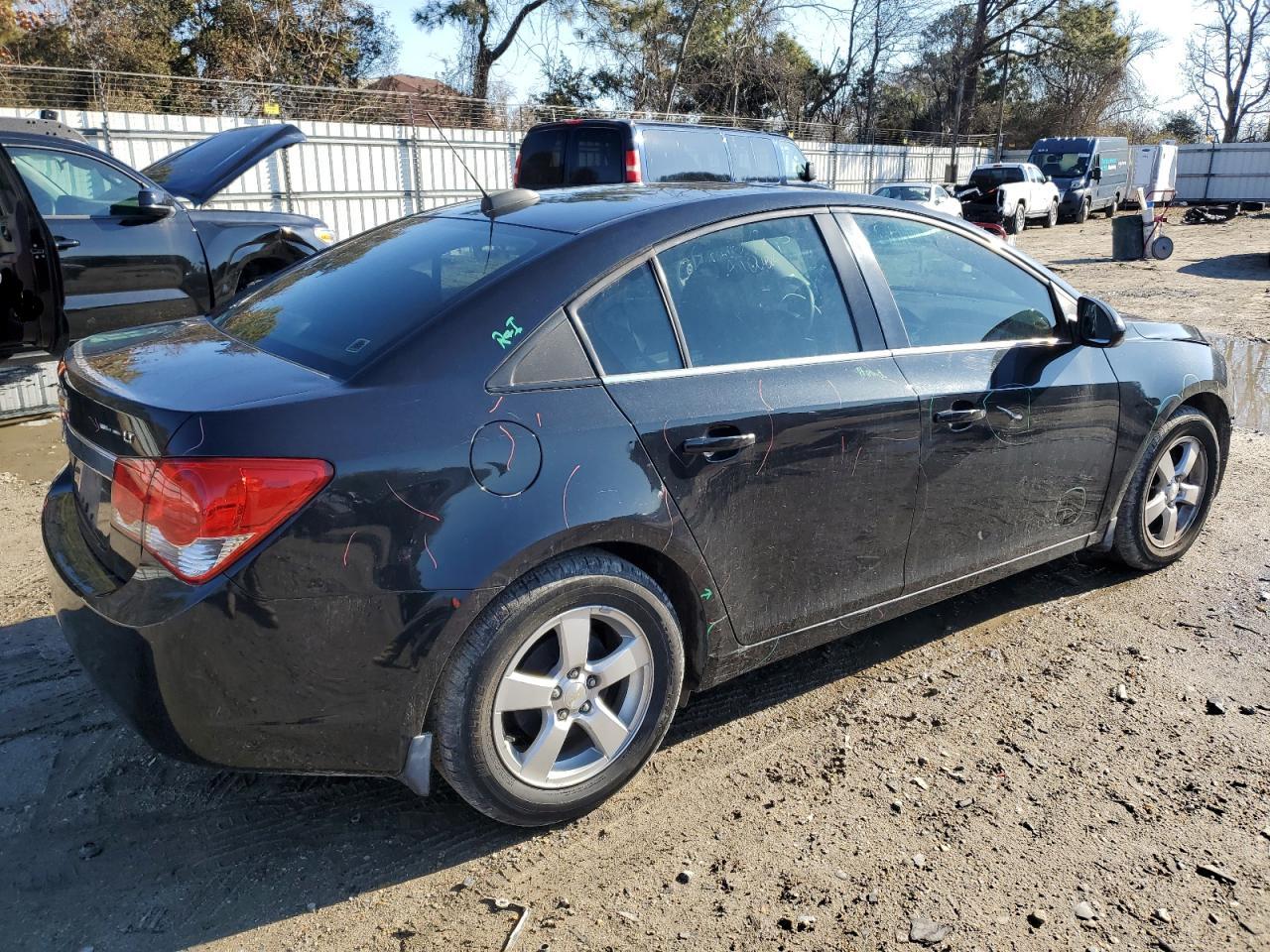 2015 Chevrolet Cruze - Image 3