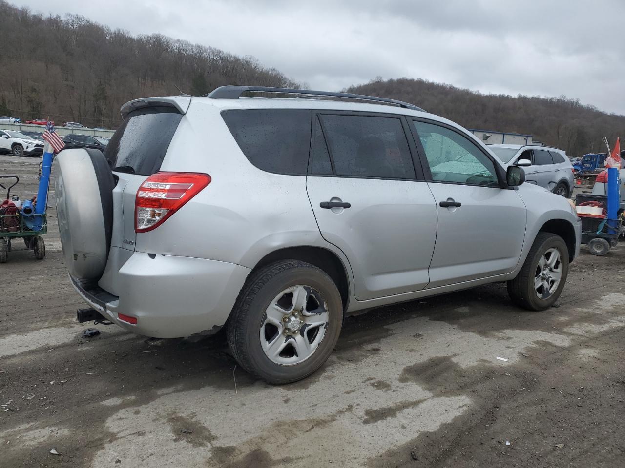 2011 Toyota RAV 4 - Image 3