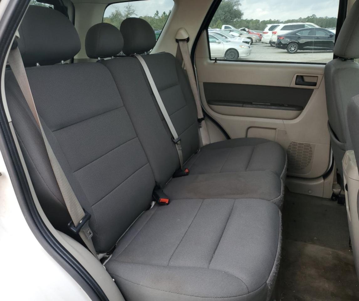 2009 Ford Escape - Image 11
