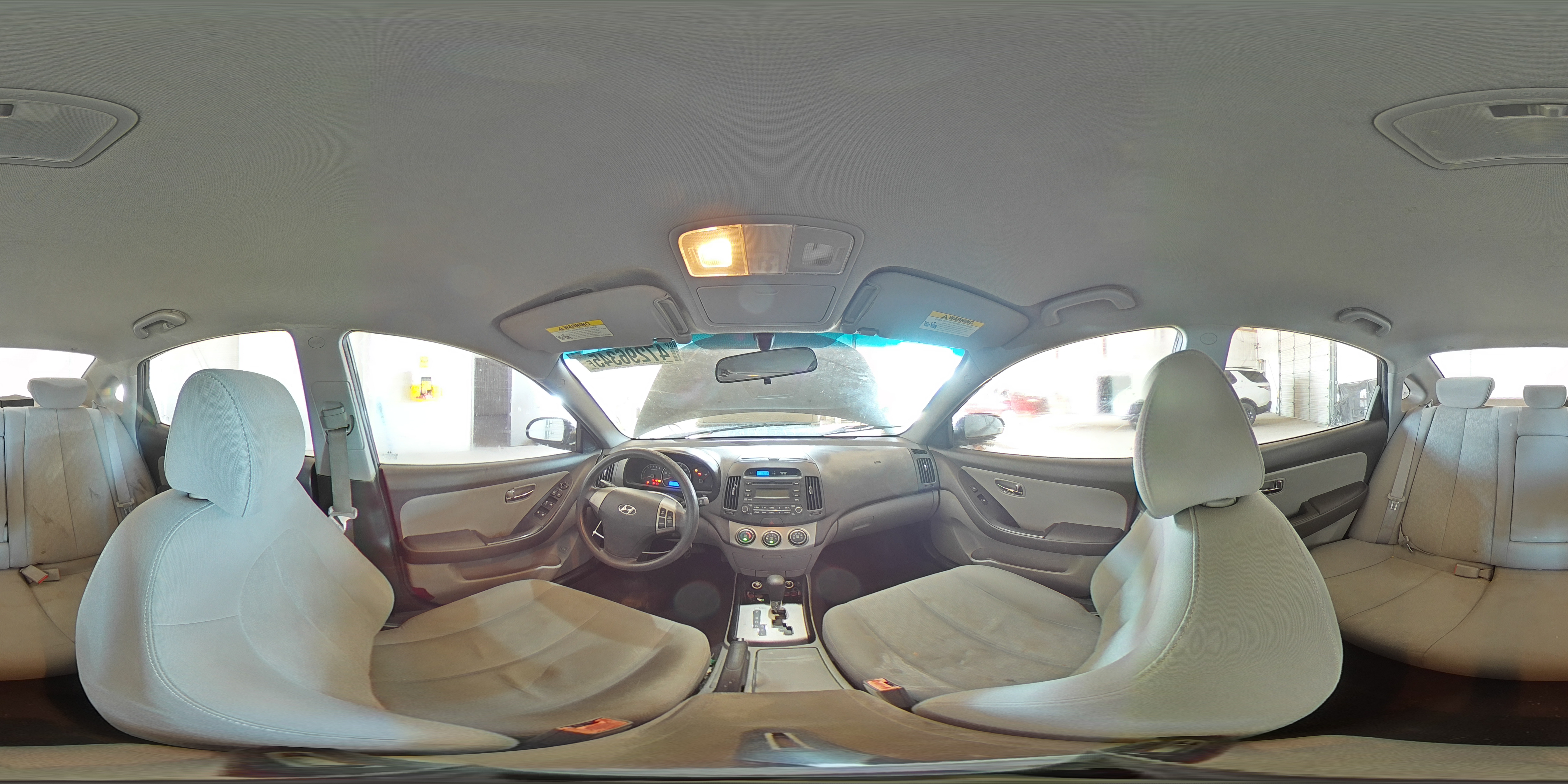 2010 Hyundai Elantra - Image 13