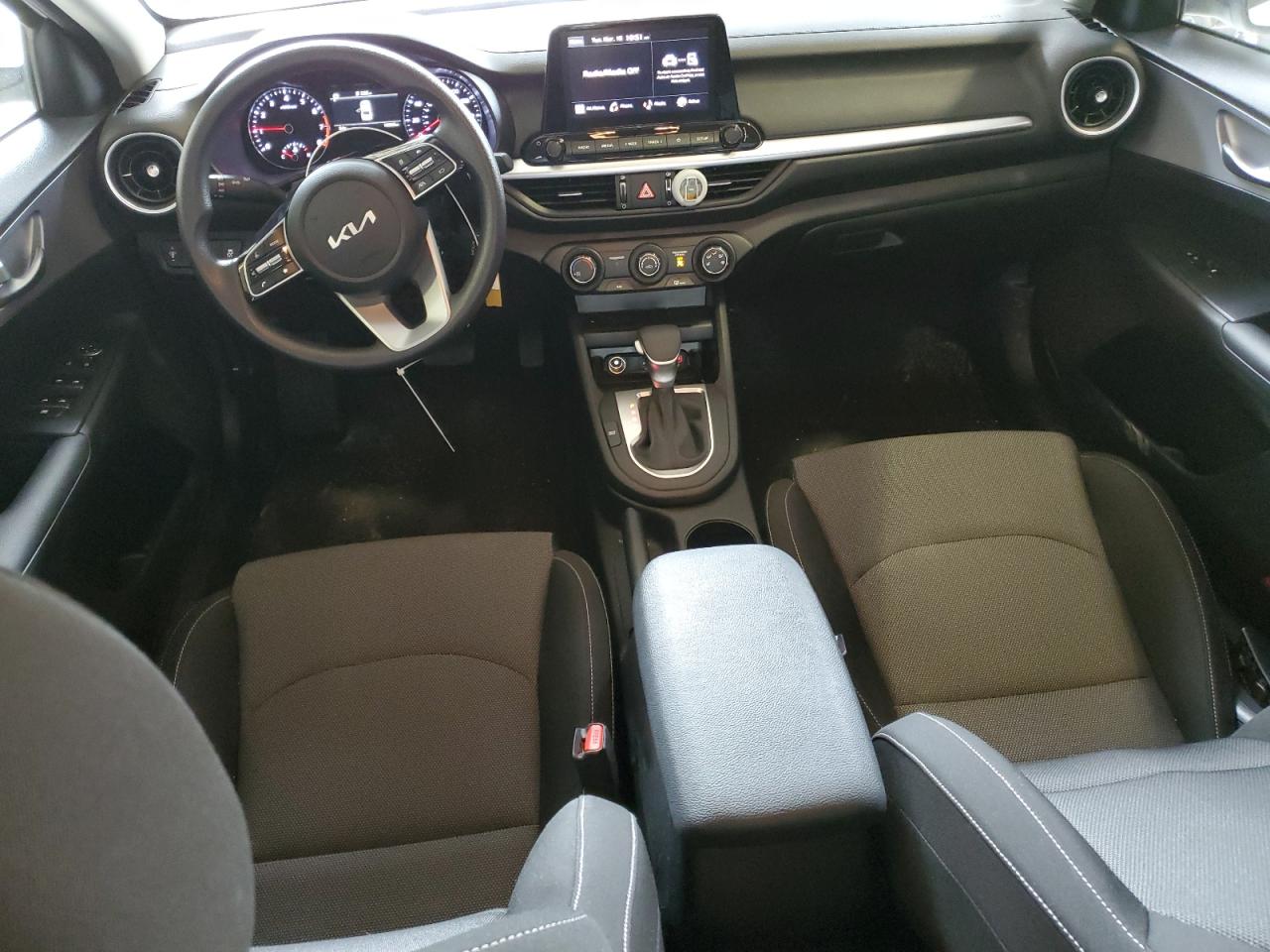 2024 Kia Forte - Image 8