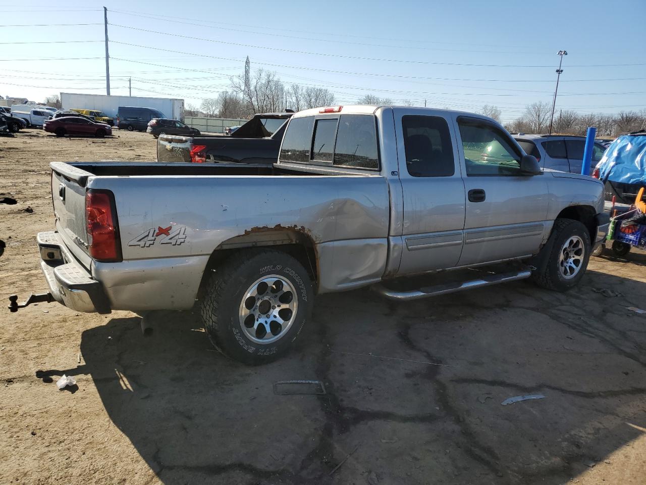 2005 Chevrolet Silverado - Image 3